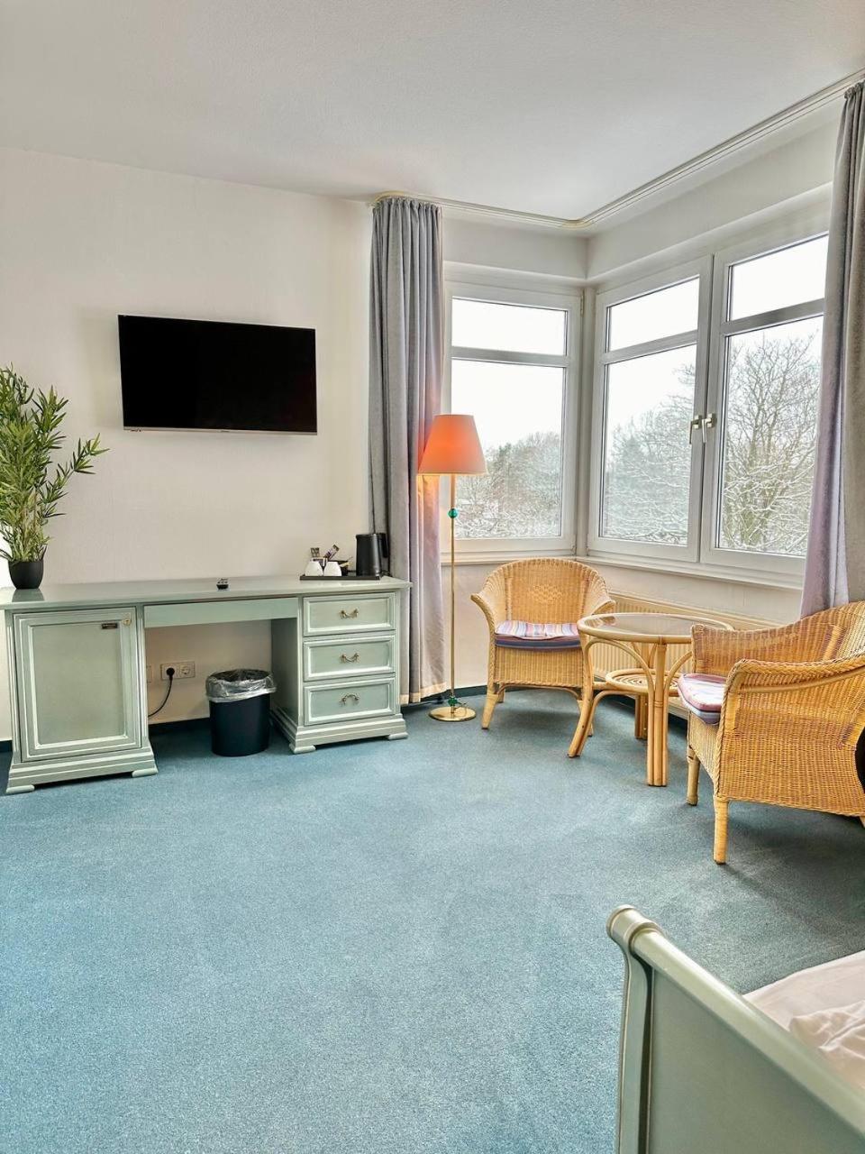 Gaestehaus Weserblick Am Weser-Sandstrand Berne Esterno foto